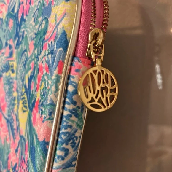 Lilly Pulitzer Pink and Blue Laptop Bag - Picture 3 of 7